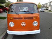 1973 Volkswagen Volkswagen Bus/Vanagon Tan fold out bed/sofa Plaid